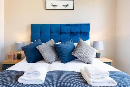 Central, Stunning 2 Bed Apartment With Parking! Κέμπριτζ Εξωτερικό φωτογραφία